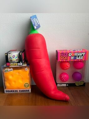 Needoh & Squeezy Bundle- Sugar Skull Cat, Dohnut Holes, Squeeze Cheese, Pepper